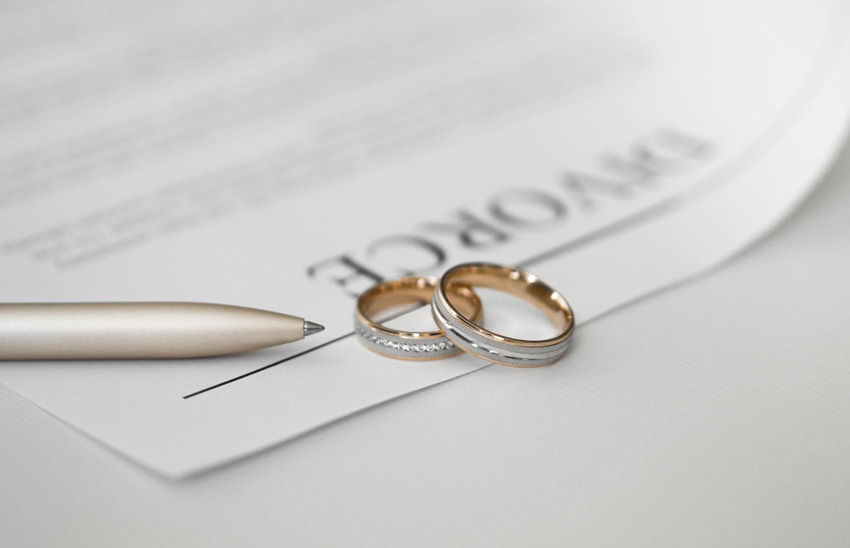 Featured Image for the article, "“Few couples applying for joint divorce, HMCTS figures reveal”"